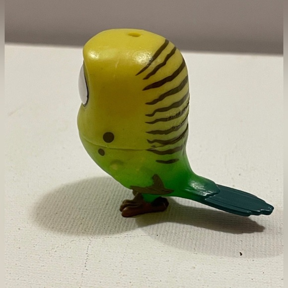 1 inch The Secret Life of Pets Sweet Pea figure PVC toy - Picture 6 of 6